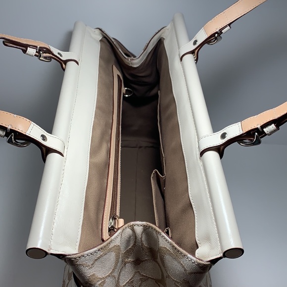 NWOT Coach Handbag - Never Used! - Picture 5 of 5